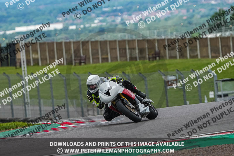 donington no limits trackday;donington park photographs;donington trackday photographs;estoril;event digital images;motorbikes;no limits;no limits trackdays;peter wileman photography;portugal;trackday;trackday digital images;trackday photos